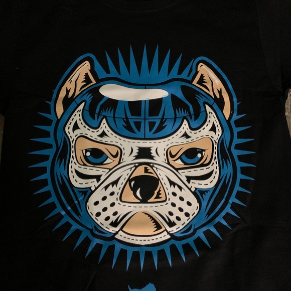 Shirt - Picture 6 of 9